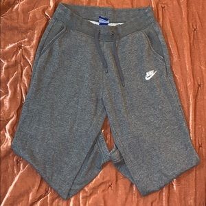 Nike 3/4 length sweatpants